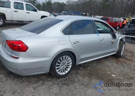 2016 Volkswagen Passat 1.8T Se z USA, uszkodzony, nr VIN 1VWBT7A34GC024650